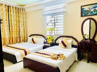 Chambre triple Supérieure — Hải Nam Hotel (Sài Gòn)